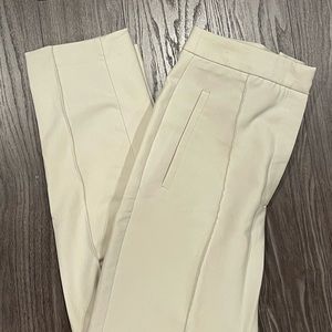 ZARA Slacks // Pants With A High Waist